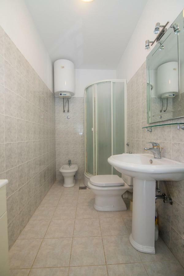Apartments Vinka Трогир Экстерьер фото