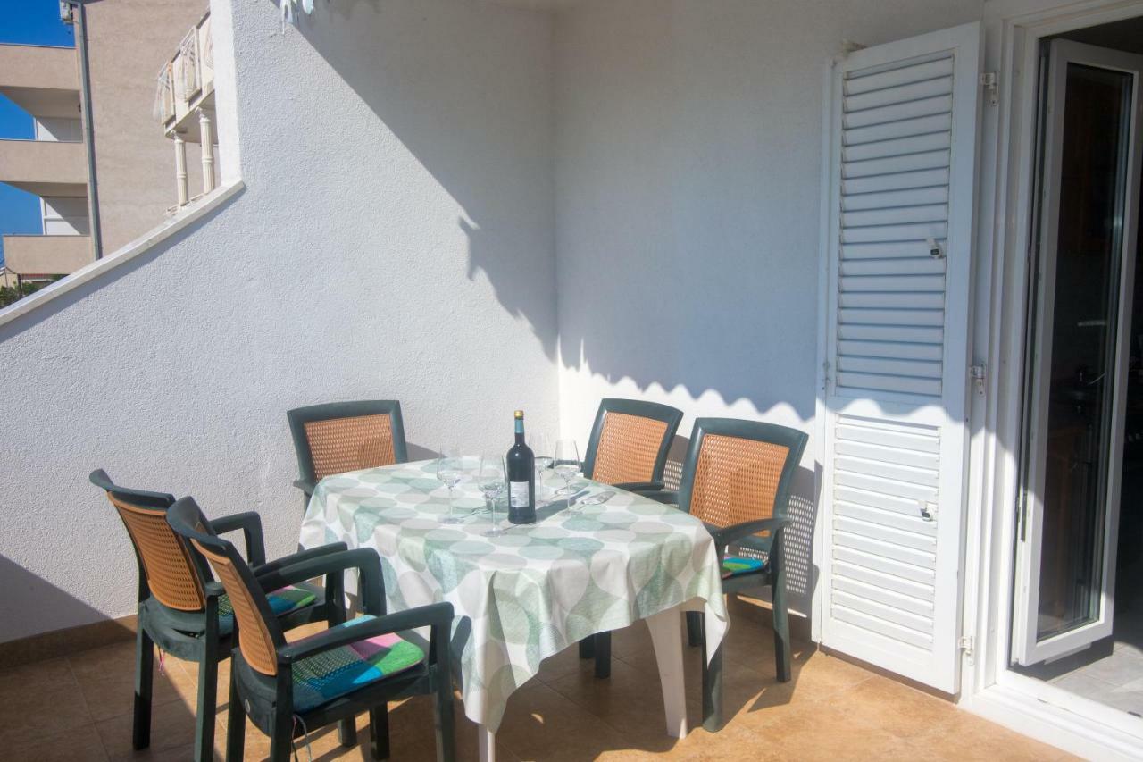 Apartments Vinka Трогир Экстерьер фото